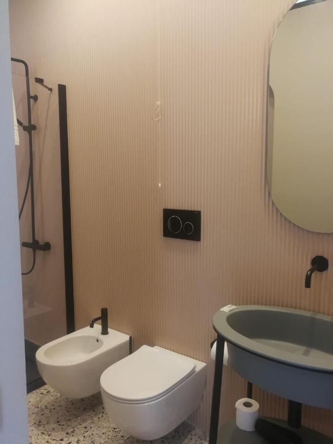 Luciani 33 Luxury Rooms Salerno Exterior photo